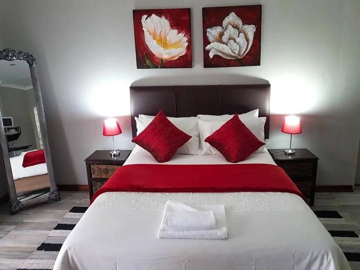 Gemstone Guest House Клерксдорп Екстериор снимка