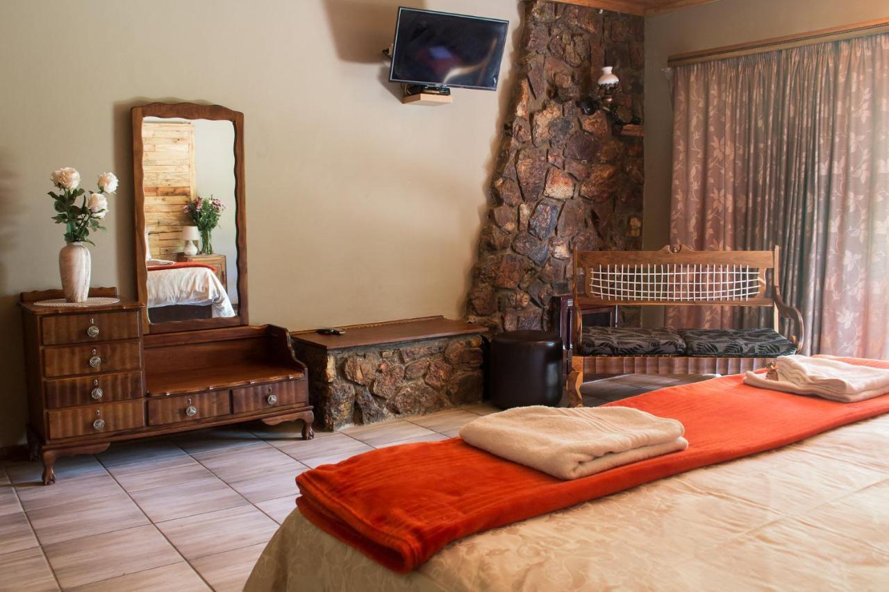 Gemstone Guest House Клерксдорп Екстериор снимка