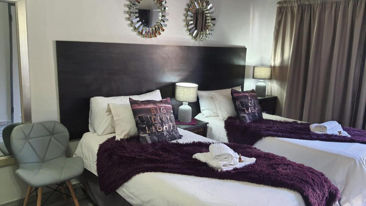 Gemstone Guest House Клерксдорп Екстериор снимка