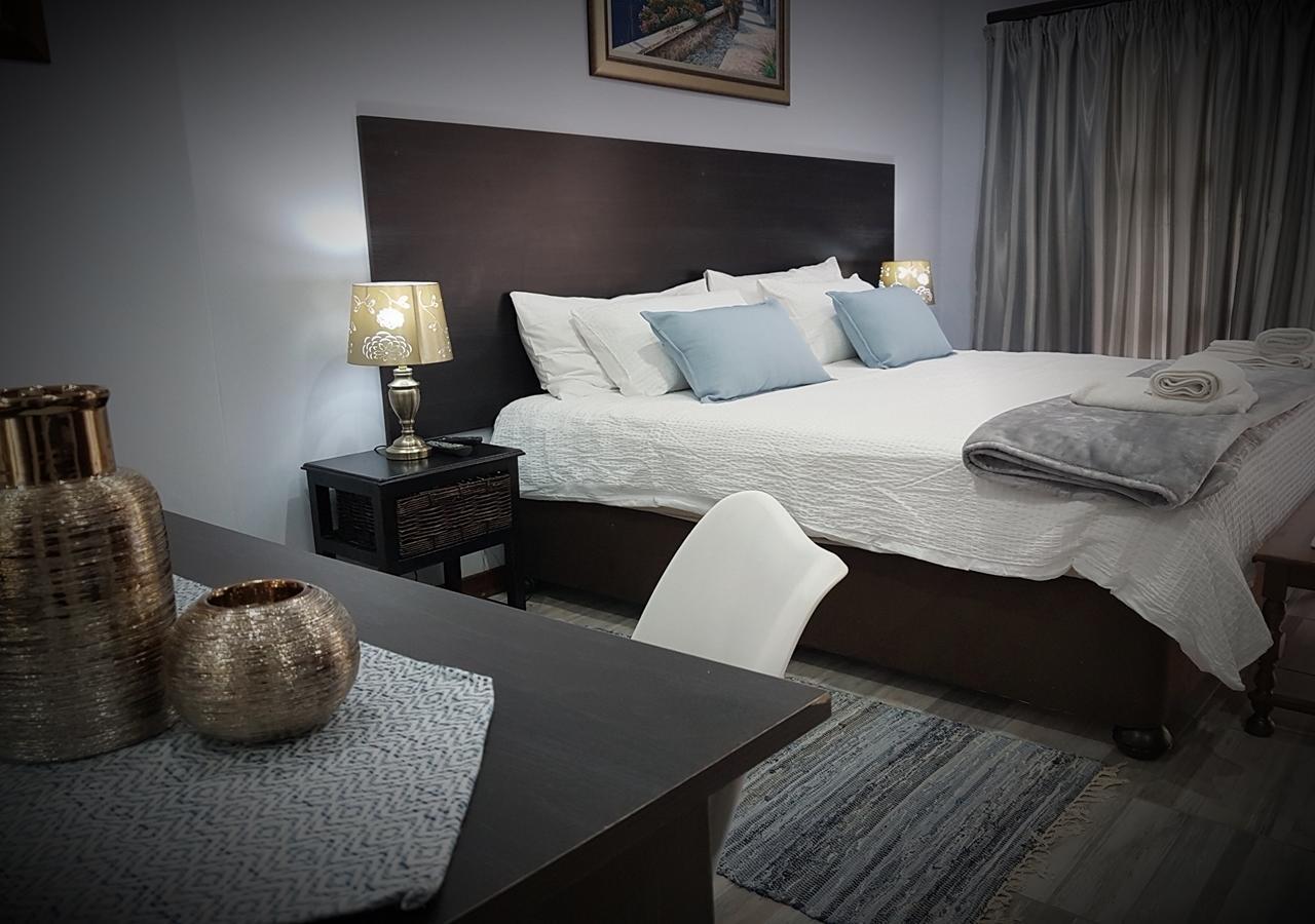 Gemstone Guest House Клерксдорп Екстериор снимка