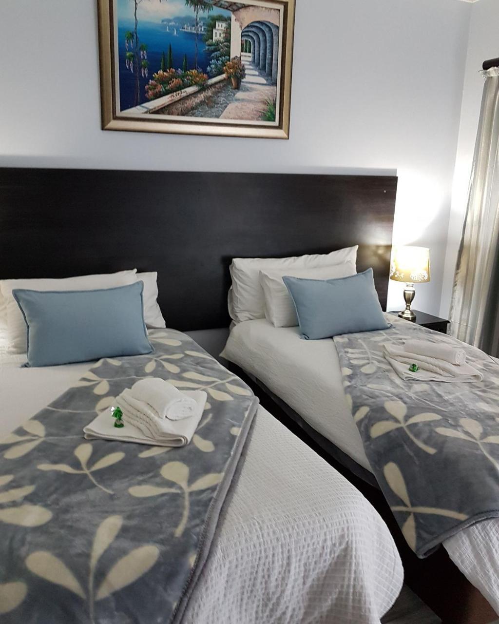 Gemstone Guest House Клерксдорп Екстериор снимка